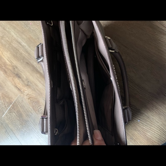 Michael Kors Purse - Picture 1 of 8